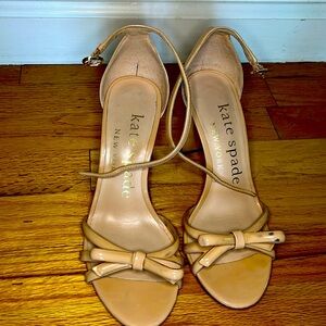 Kate Spade- high heels. Beautiful glossy leather. 6.5